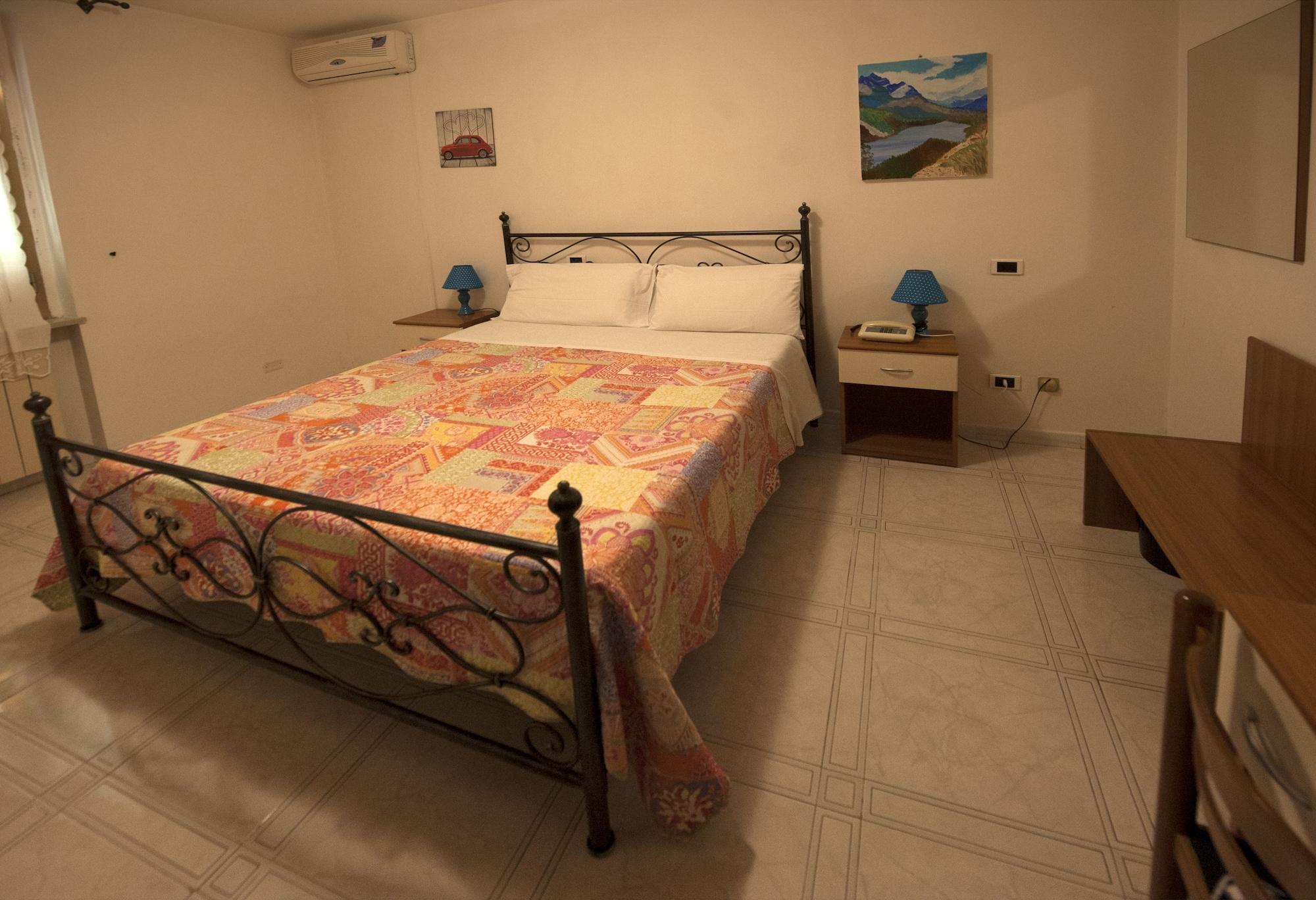 Hotel Athena Сполето Екстериор снимка