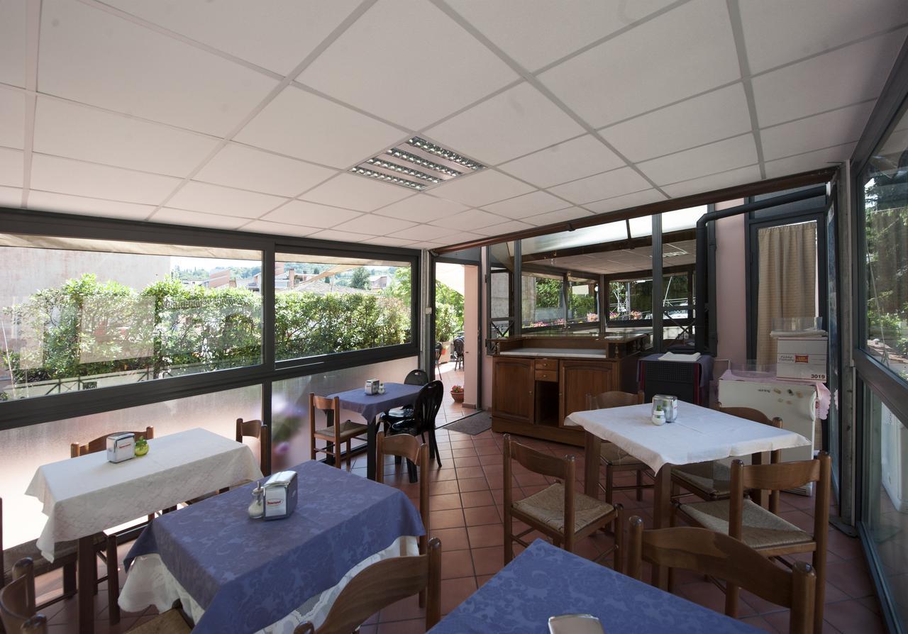 Hotel Athena Сполето Екстериор снимка